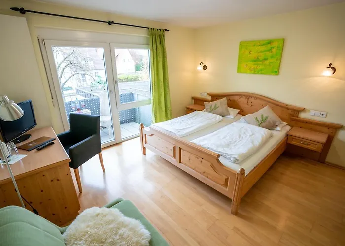 Hotel-Gasthof Zur Linde Langenau photo
