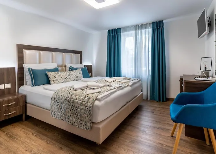 Hotel Myrsini Kirchentellinsfurt photo