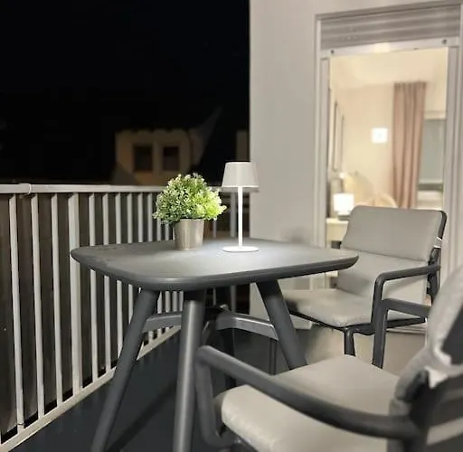Apartment 13 - 3 Schlafzimmer - Modern Und Komfortabel Kehl photo