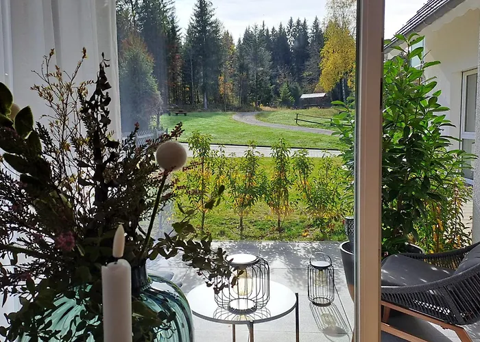 صورة Waldgefluester 2-Zi-Designoase Mit Terrasse Und Tiefgarage Im Neubau