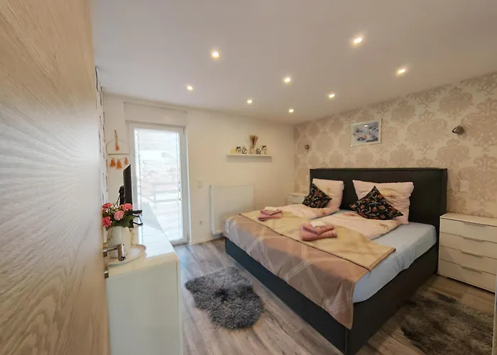 Vipstay - Stilvoll Und Geraeumige Apartments Mit Terasse Oder Balkon, Kueche, Kostenloses Parken, Wlan, Smart Tv photo