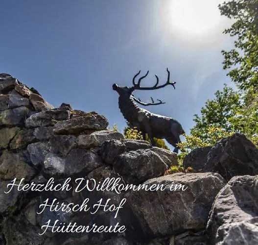 ラントホテル ウント ガストホフ ヒルシュ ヒュッテンロイテ Hoßkirchの写真