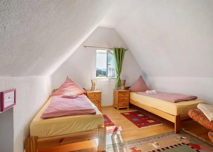 Photo de Ferienwohnung Sila 3 Weinstadt