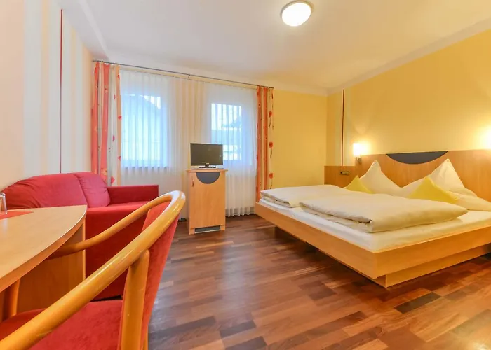 Hotel Peterhof Dietenheim photo